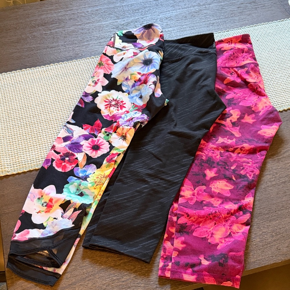 Old Navy Floral and Solid leggings